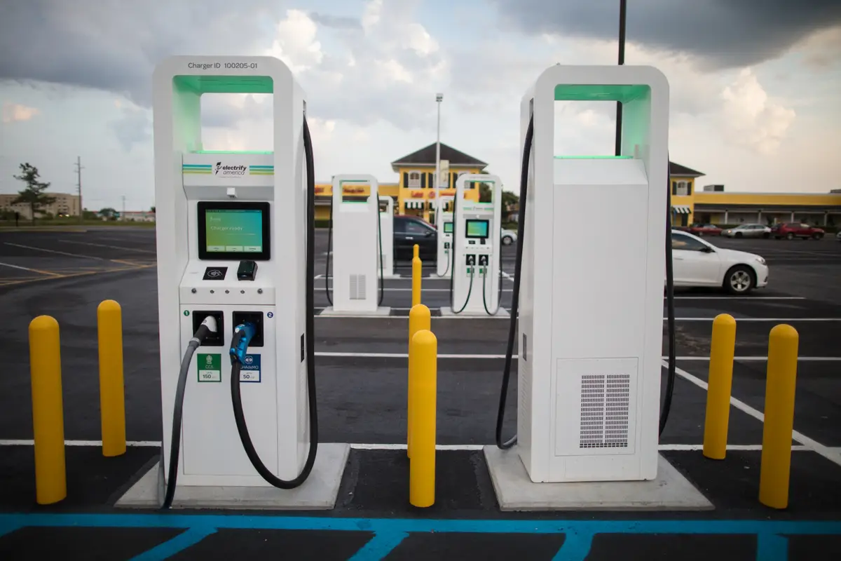 Which New Electric Vehicles Come With Free Charging? | News ...