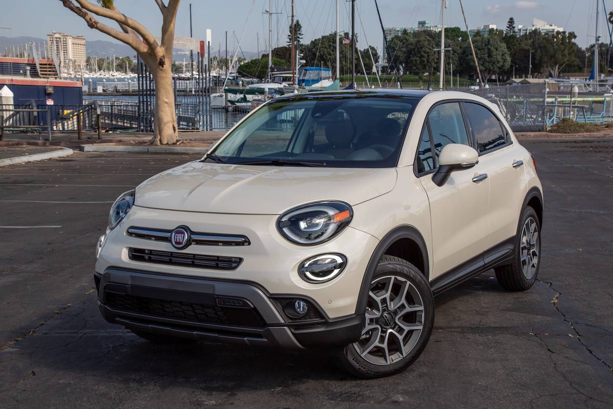 fiat 500x 2020 01 angle  exterior  front  white jpg