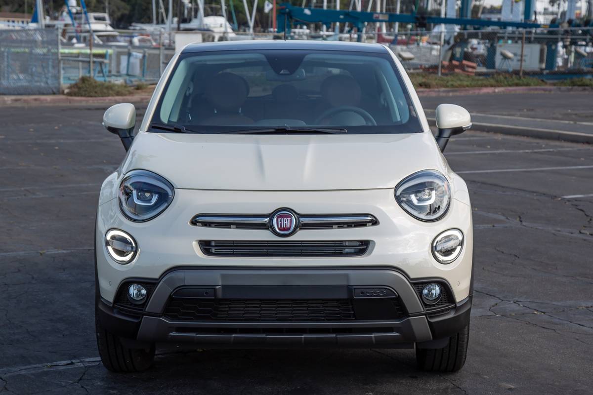 19 Fiat 500x Review New Engine Can T Solve All Problems News Cars Com