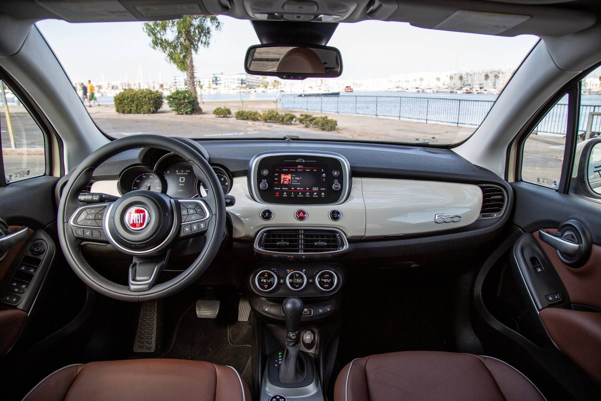 2019 FIAT 500X Specs, Price, MPG & Reviews