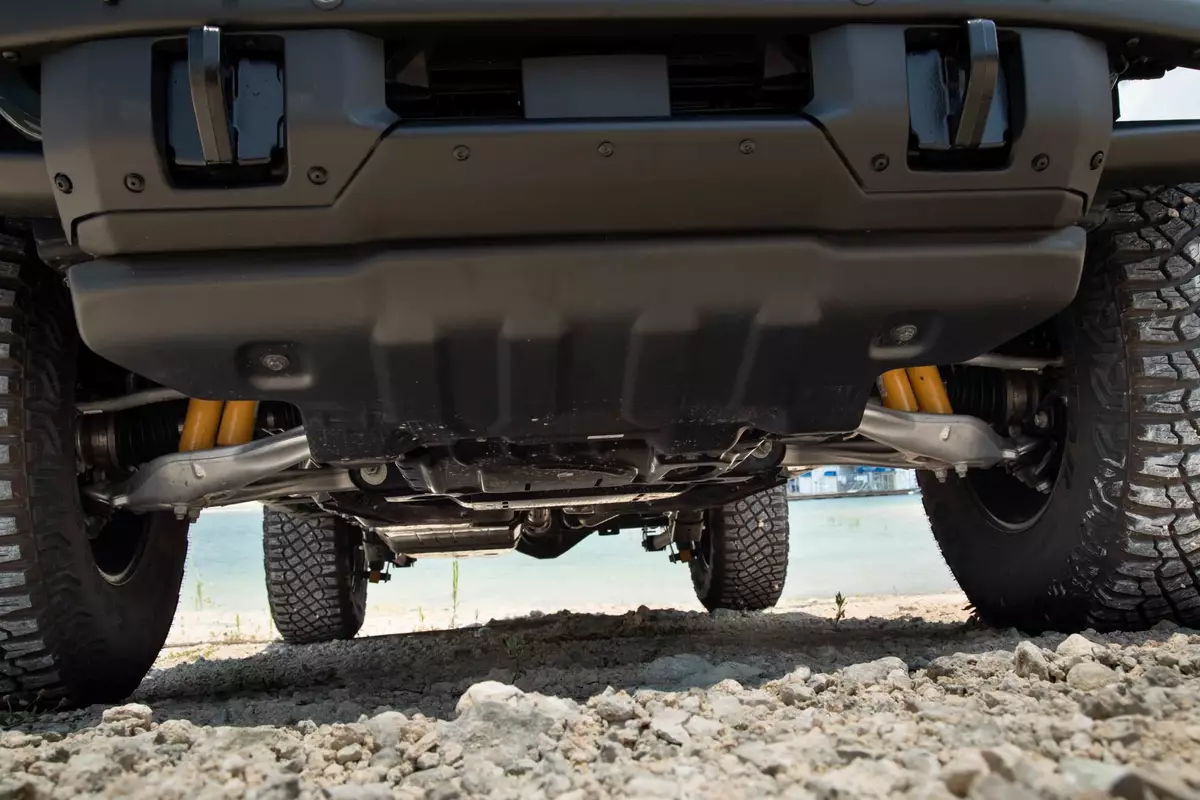 ford bronco 2021 23 undercarriage jpg