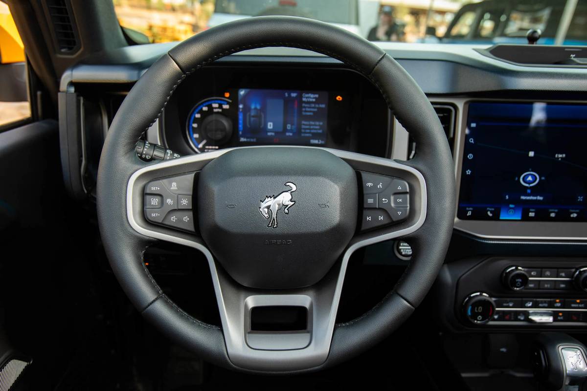 ford bronco 2021 75 front row  interior  steering wheel jpg