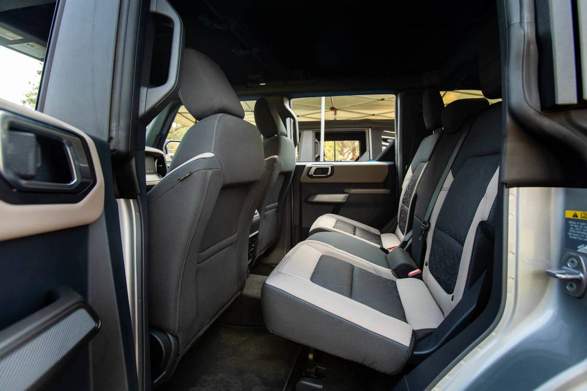 ford bronco 2021 93 backseat  interior jpg