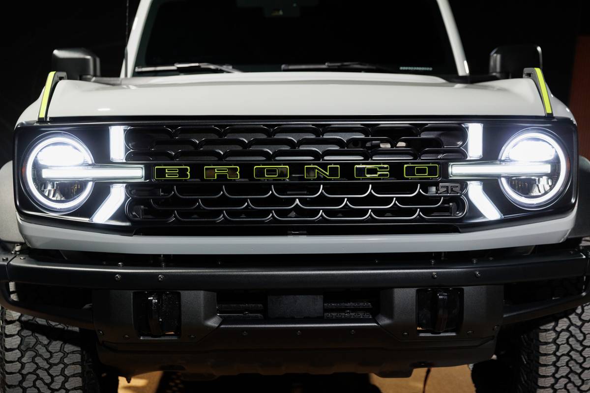 ford bronco rtr 2027 06 exterior grille scaled jpg