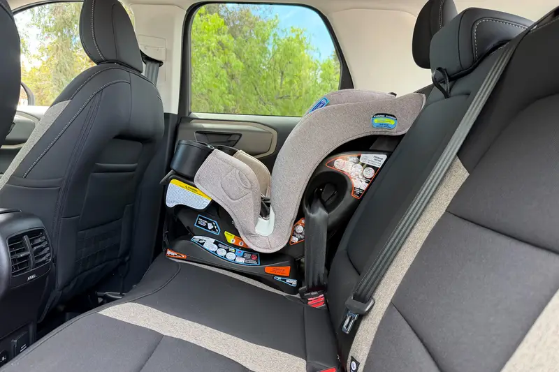 ford-bronco-sport-2025-interior-oem-02