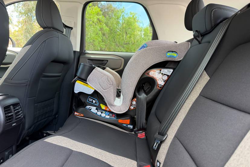 ford-bronco-sport-2025-interior-oem-02