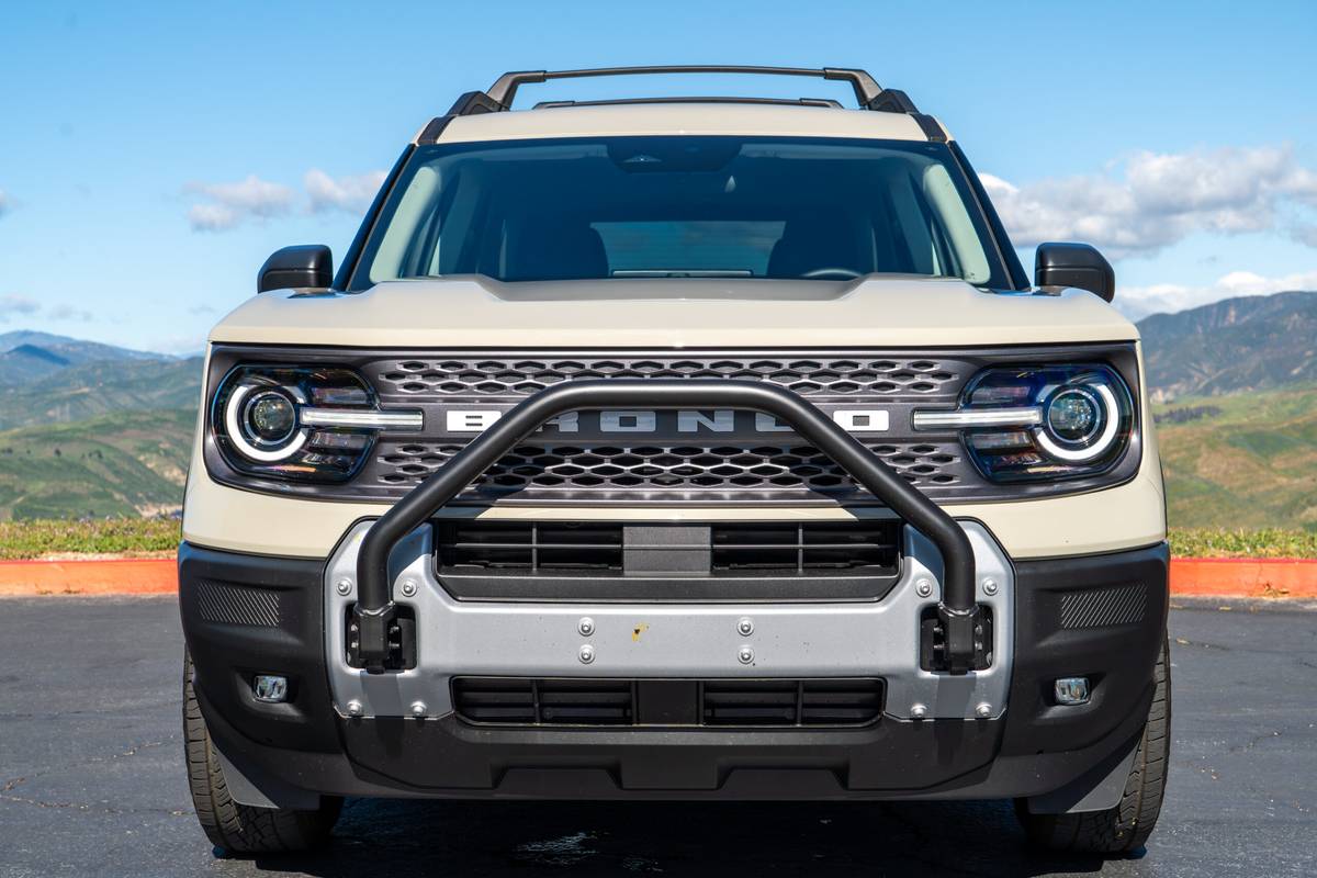 ford bronco sport big bend 4x4 2025 02 exterior front grille scaled jpg
