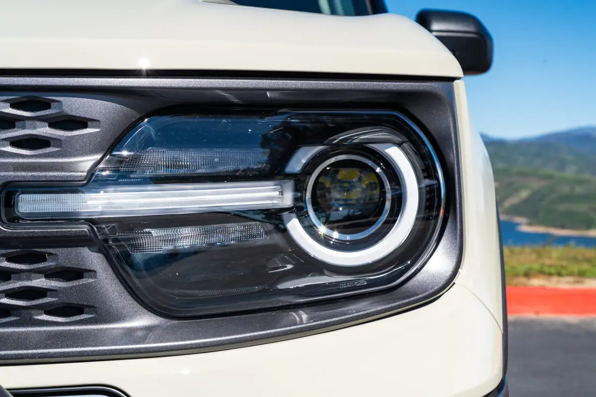 ford bronco sport big bend 4x4 2025 04 exterior headlight scaled jpg