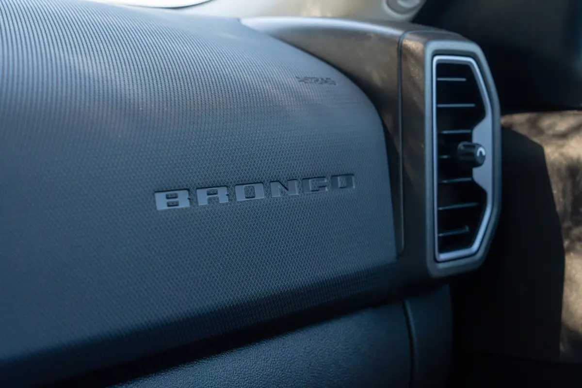 ford bronco sport big bend 4x4 2025 21 interior dash detail scaled jpg