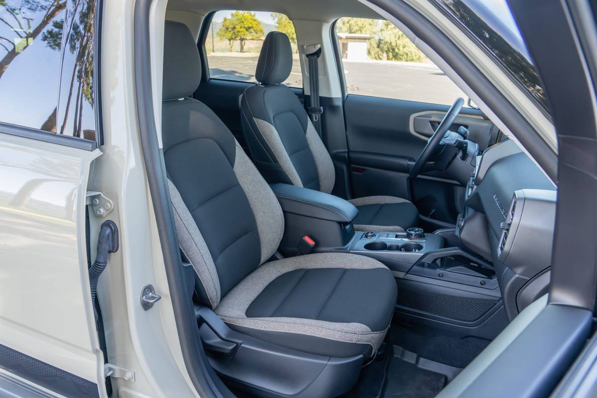ford bronco sport big bend 4x4 2025 45 interior front row scaled jpg