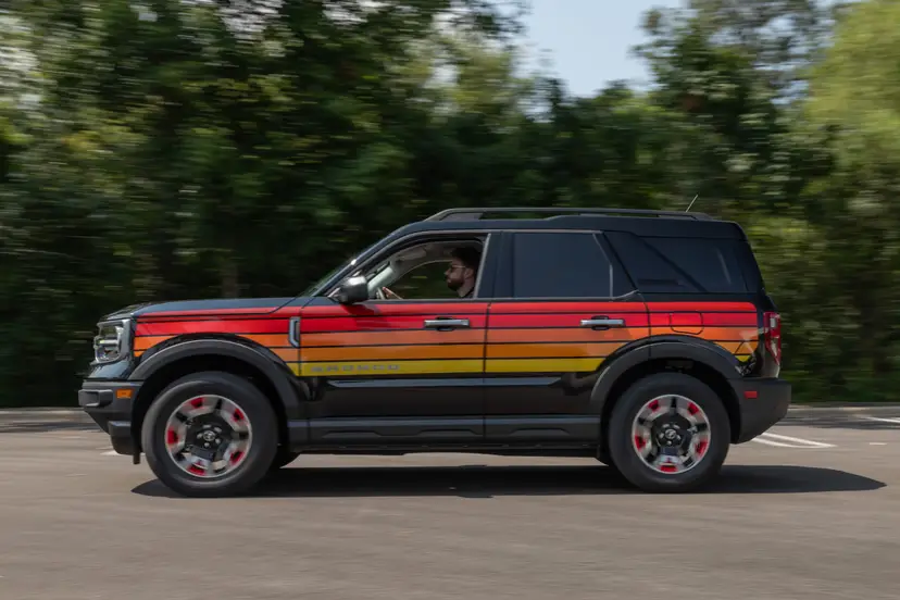 ford-bronco-sport-free-wheeling-2024-02-exterior-dynamic-profile