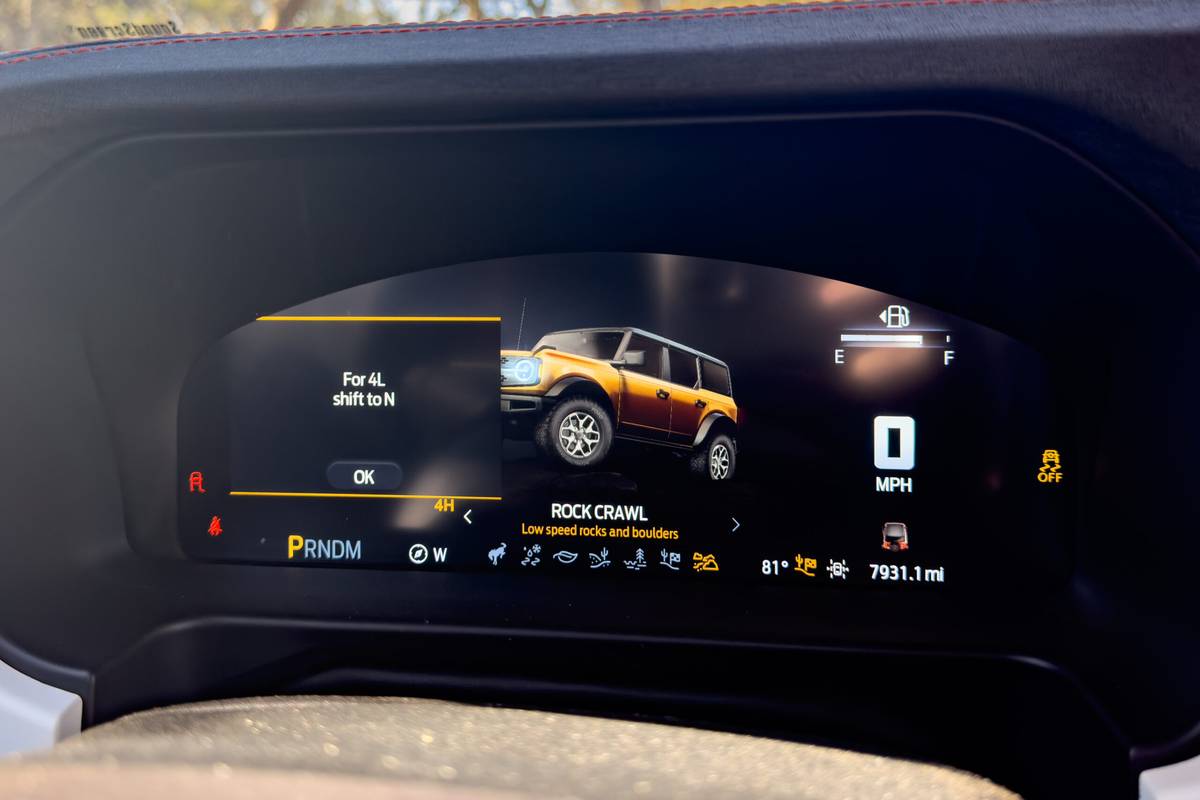 ford bronco stroppe edition 2025 40 interior instrument panel scaled jpg