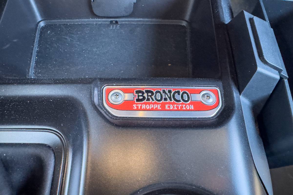 ford bronco stroppe edition 2025 42 interior center console badge scaled jpg