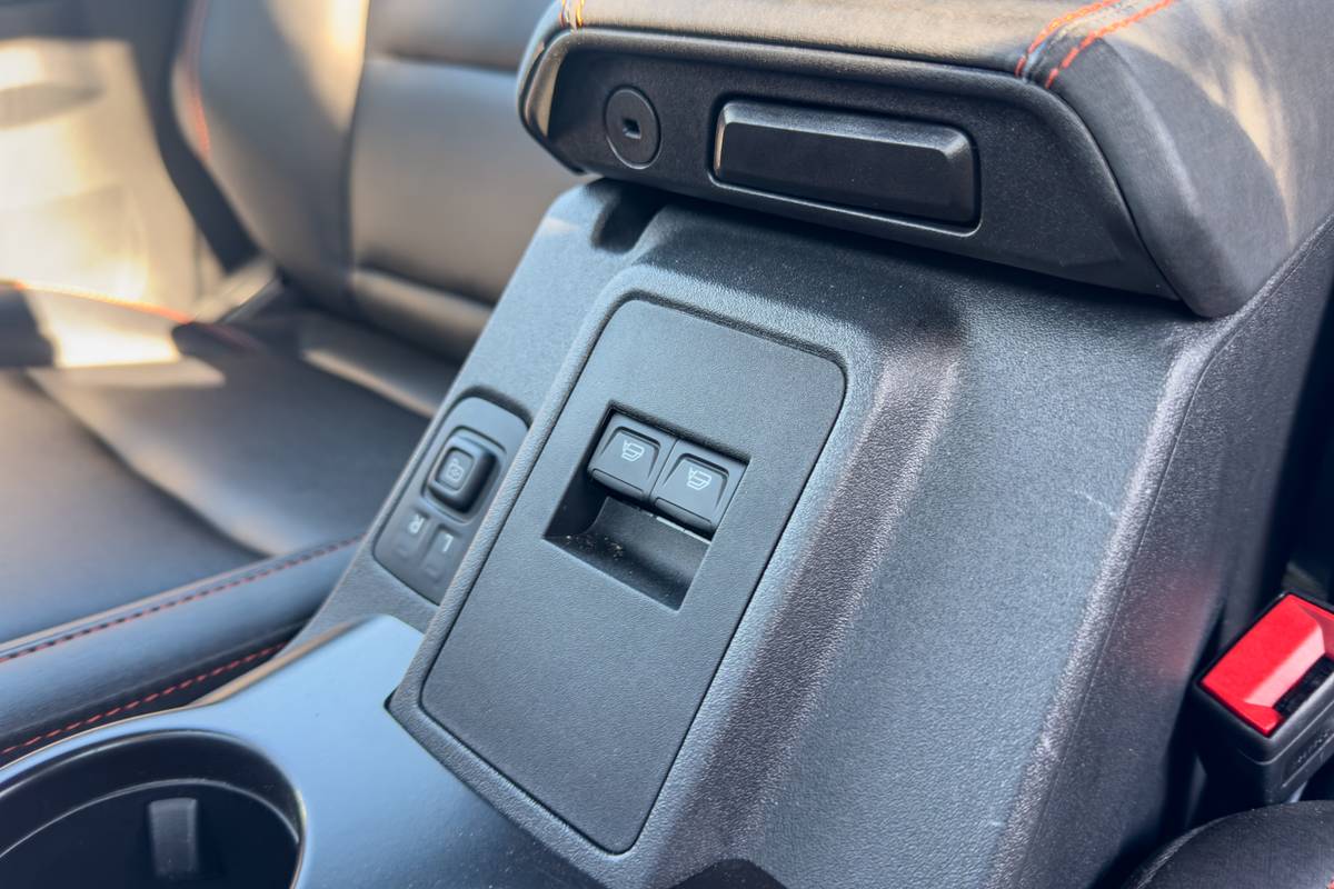 ford bronco stroppe edition 2025 51 interior backseat jpg