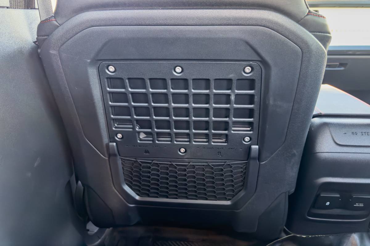 ford bronco stroppe edition 2025 52 interior backseat jpg