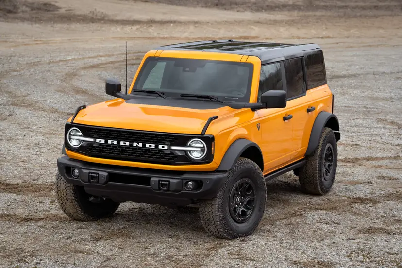 ford-bronco-wildtrak-2026-exterior-oem-04