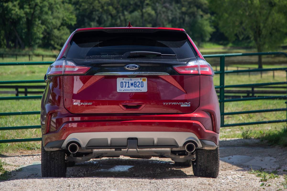 2019 Ford Edge | Cars.com photo by Christian Lantry