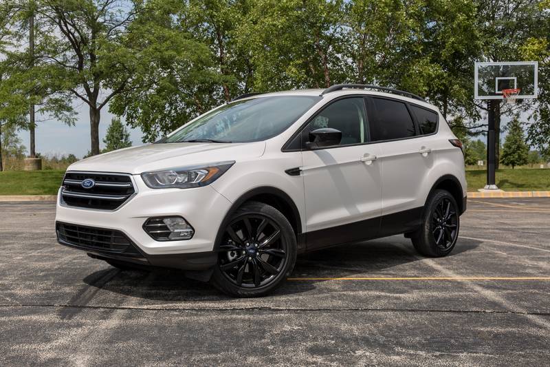 ford-escape-2017-01-angle-dynamic-exterior-front-rear-white.jpg