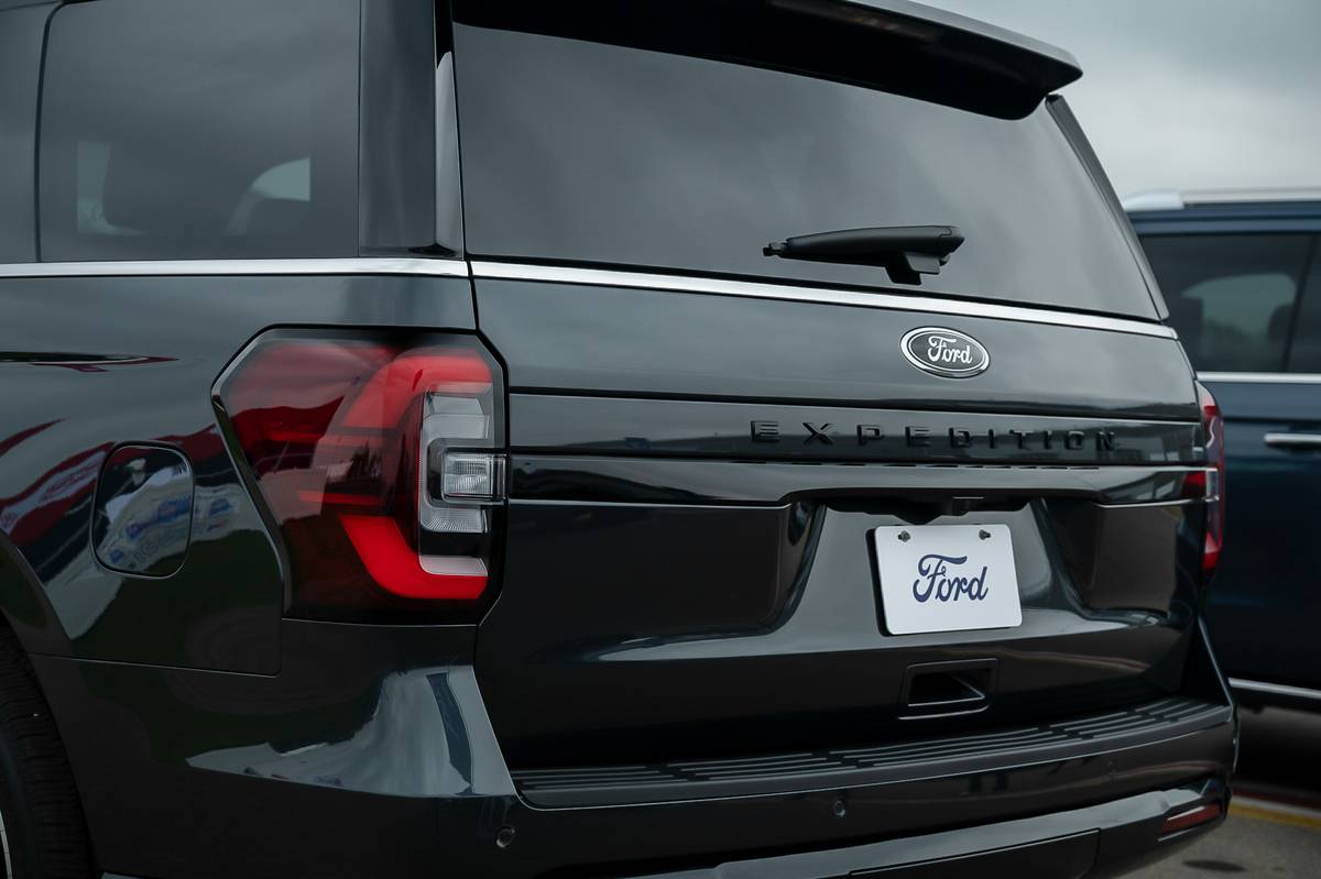 Up Close With The 2022 Ford Expedition | Cars.com