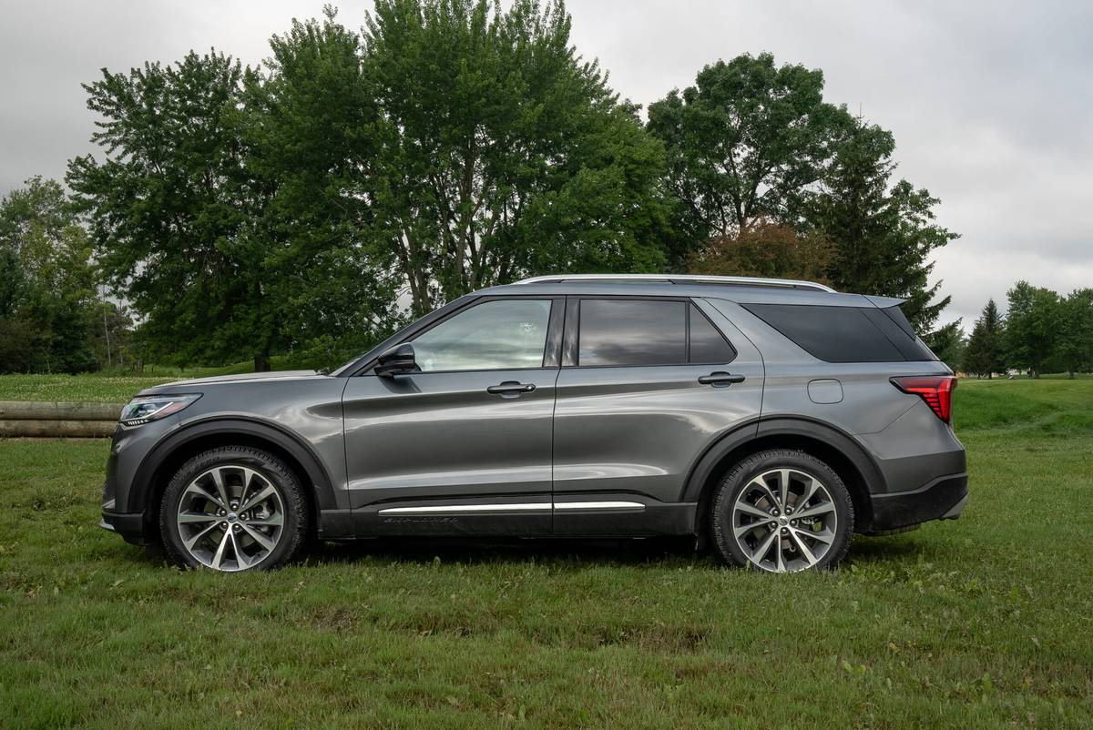 ford explorer 2025 05 exterior profile scaled jpg