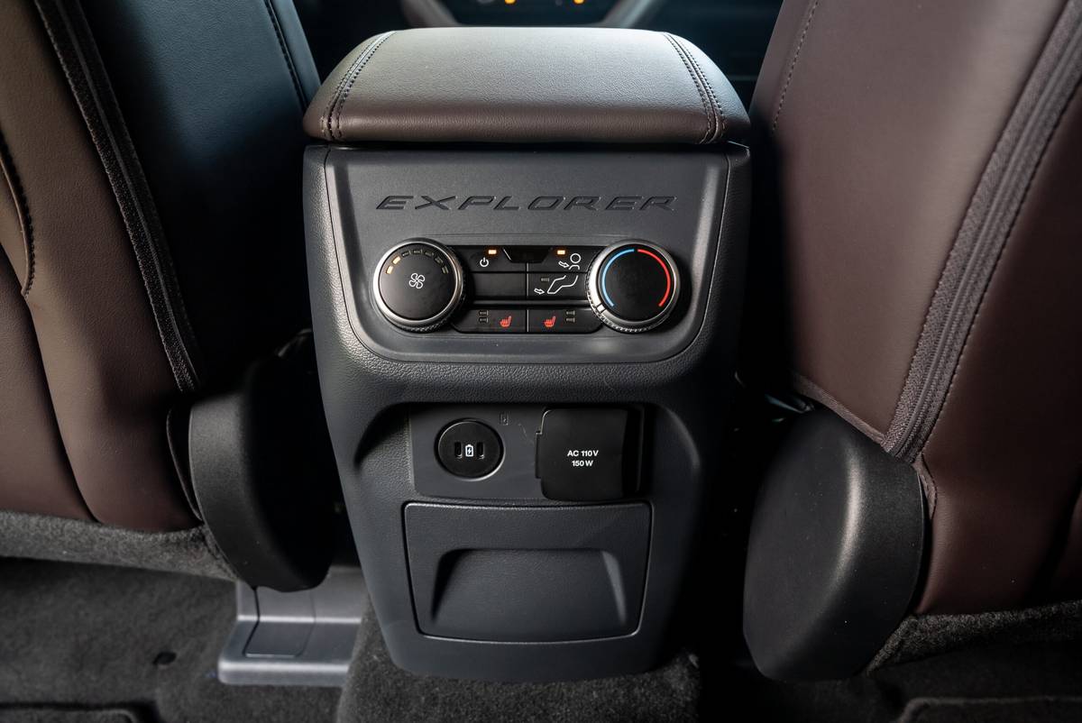 ford explorer 2025 49 interior second row climate control scaled jpg