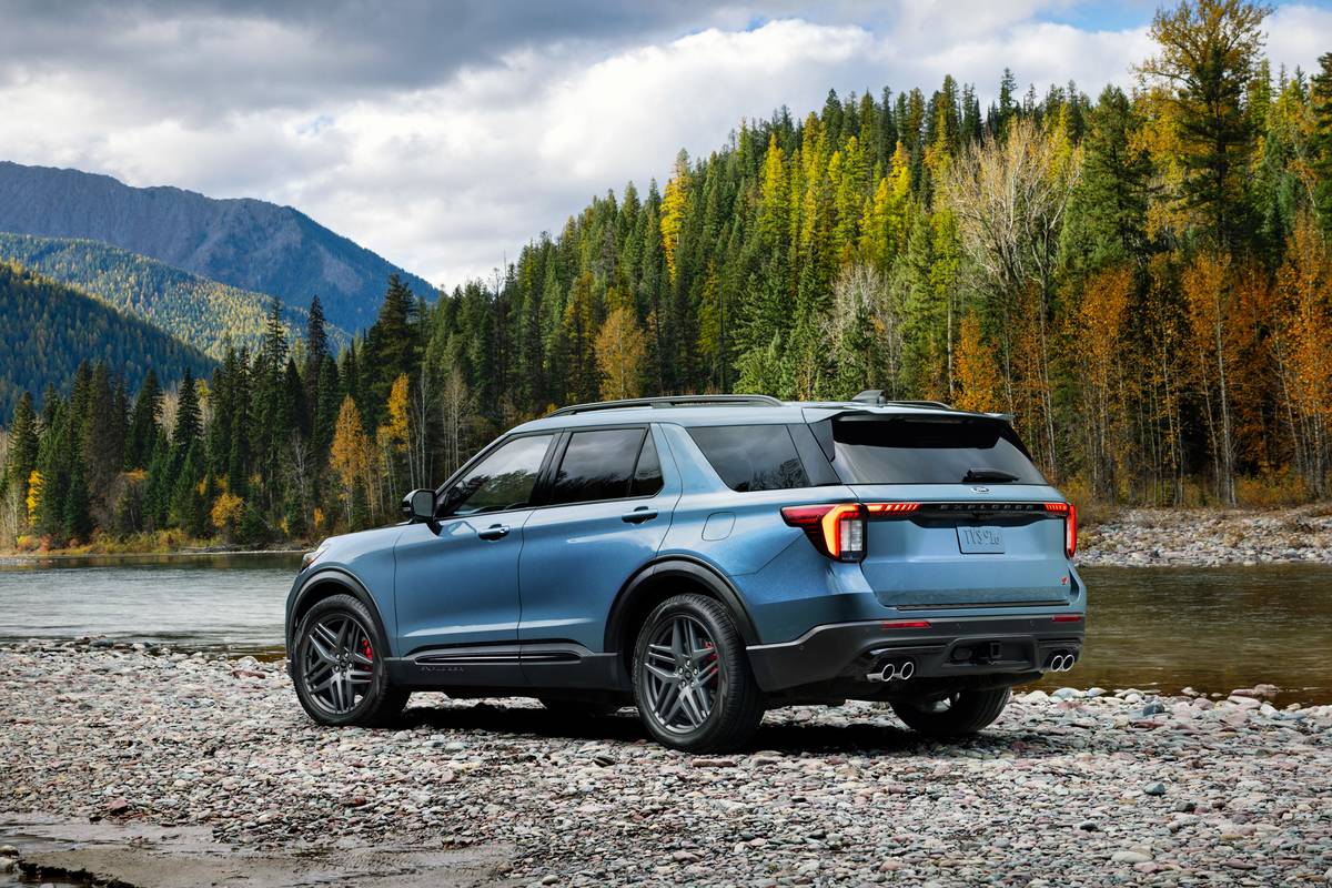 2025 Ford Explorer: A Sexier, Techier SUV  Cars.com