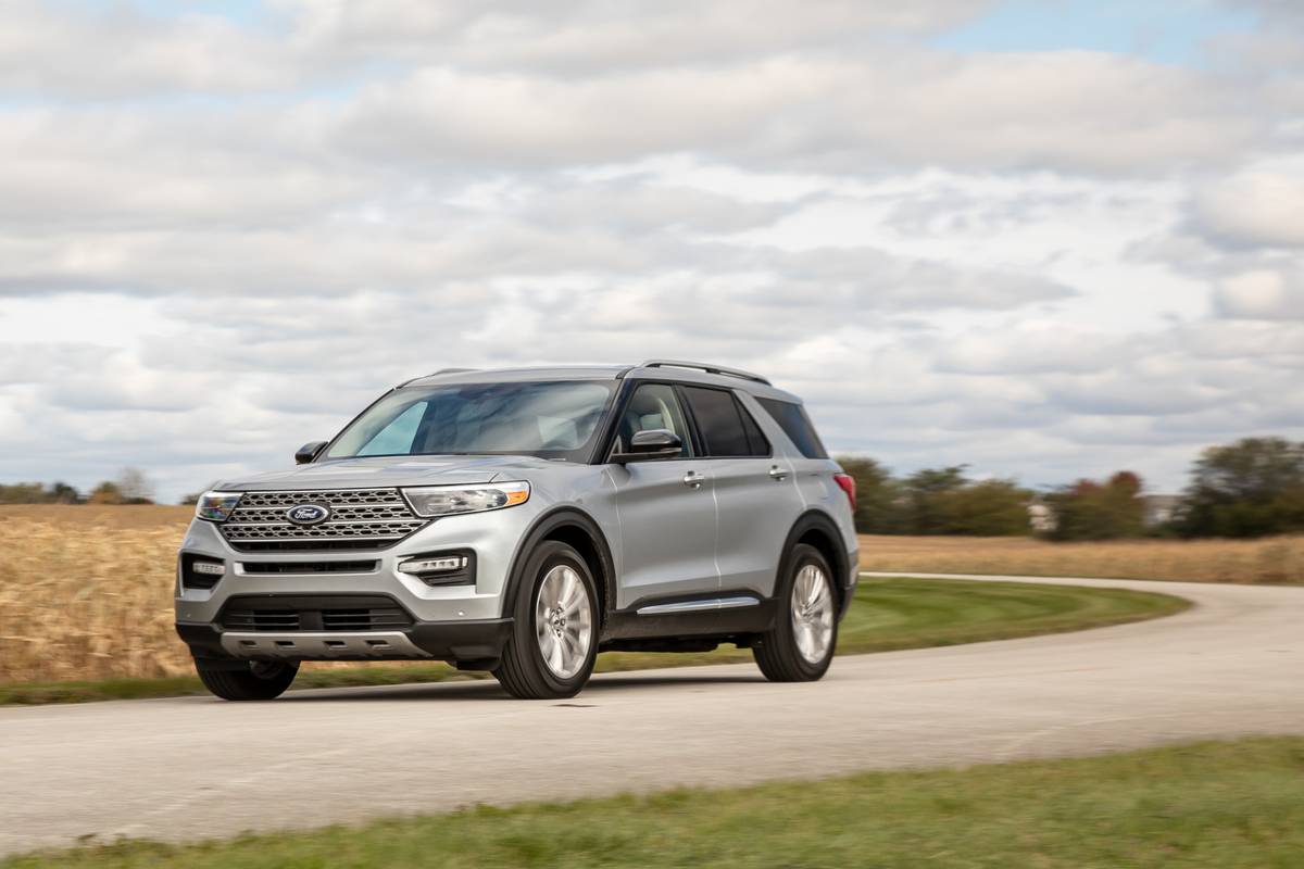 2022 Ford Explorer Review, Pricing, and Specs