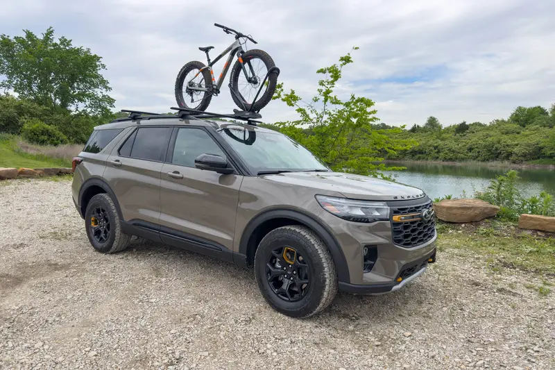 ford-explorer-tremor-2026-01-exterior-front-angle