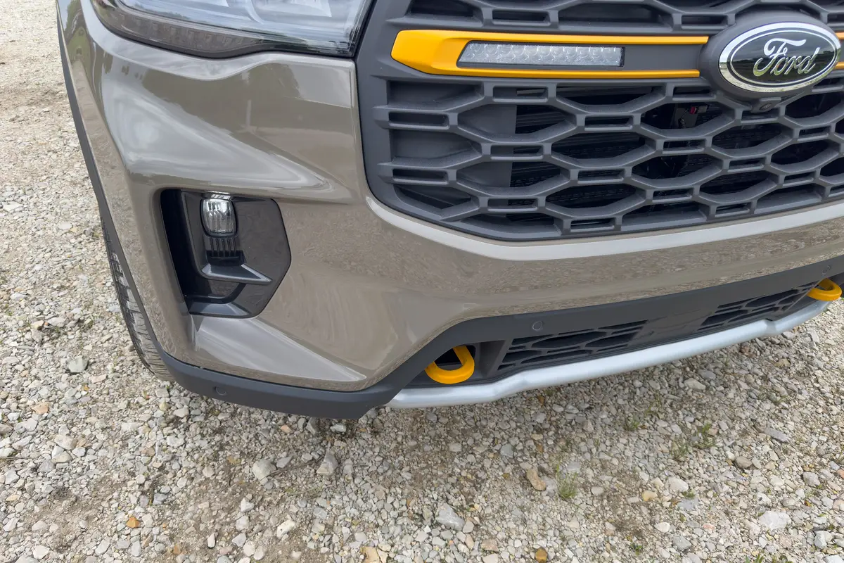 ford explorer tremor 2026 03 exterior headlights 1 jpg