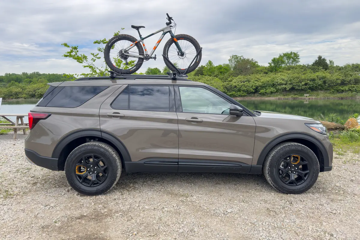 ford explorer tremor 2026 04 exterior profile 1 jpg