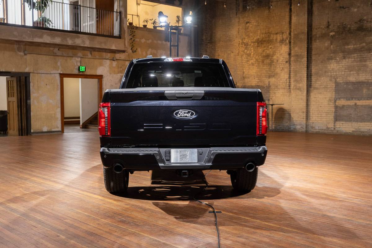 ford f 150 lobo 2025 15 exterior rear 1 jpg