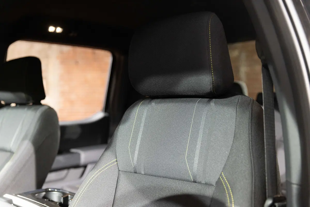 ford f 150 lobo 2025 29 interior front row seat 1 jpg