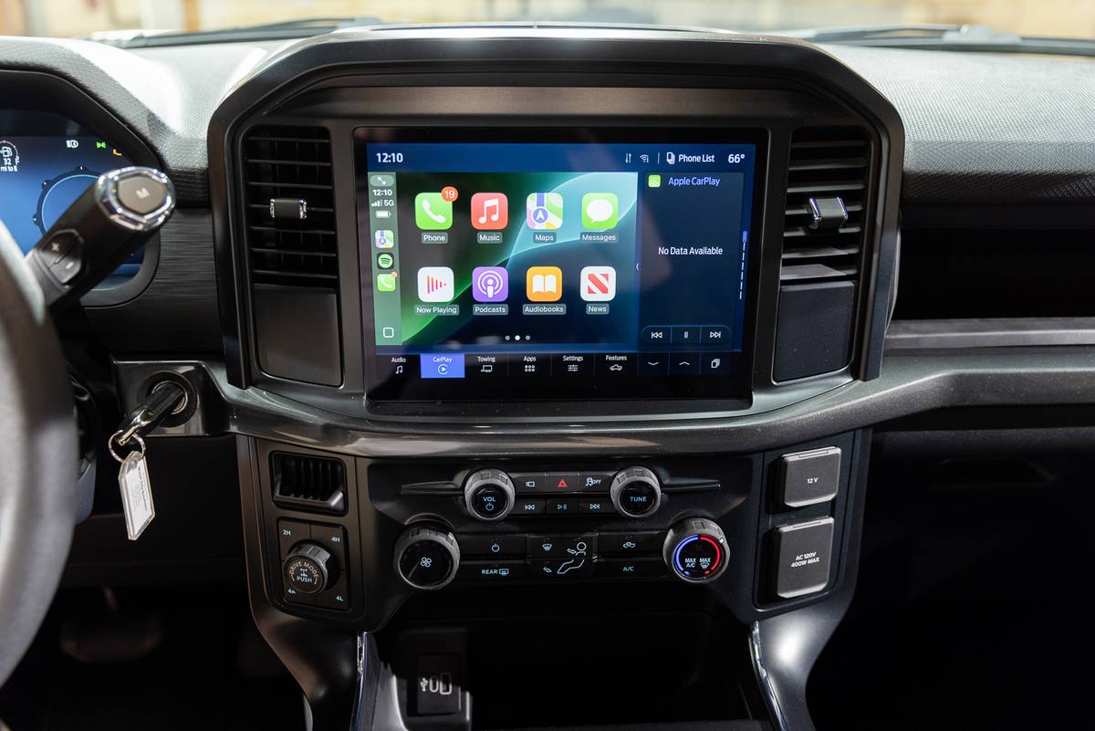 ford f 150 lobo 2025 34 interior center stack display 1 jpg