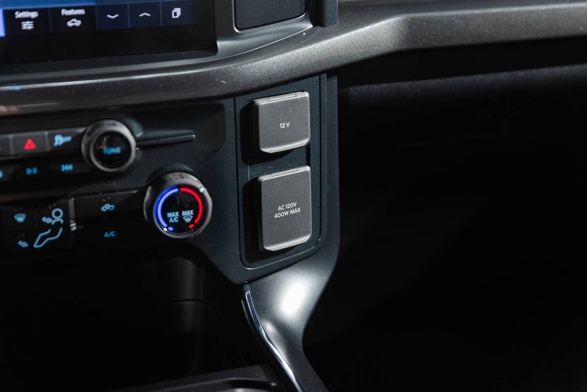 ford f 150 lobo 2025 36 interior dashboard outlet jpg