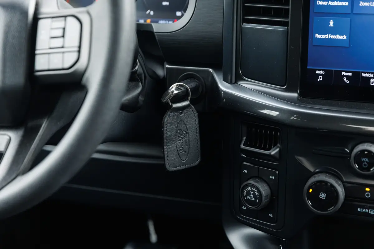 ford f 150 stx lobo supercharged 2025 24 interior start stop scaled jpg