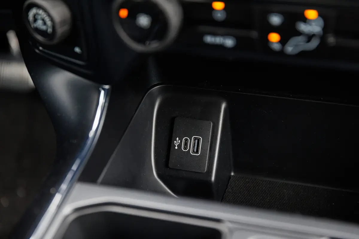 ford f 150 stx lobo supercharged 2025 26 interior usb scaled jpg