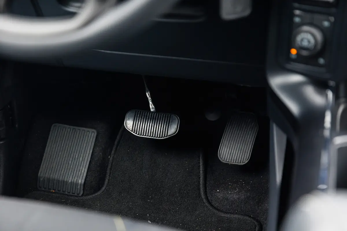 ford f 150 stx lobo supercharged 2025 28 interior pedals footwell scaled jpg