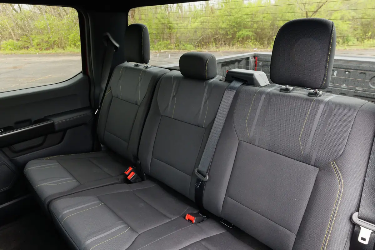 ford f 150 stx lobo supercharged 2025 32 interior backseat scaled jpg