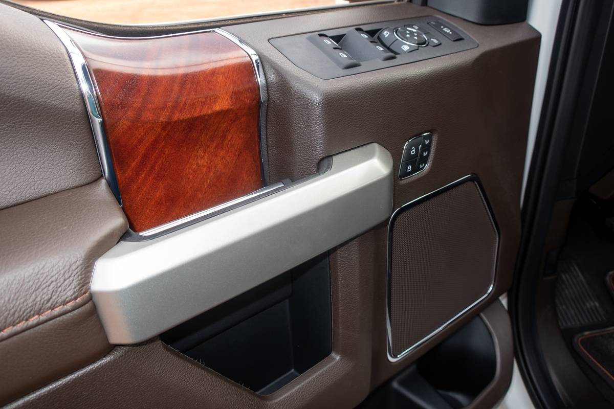 ford f 250 super duty 2020 29 detail  doors  interior  woodgrain jpg