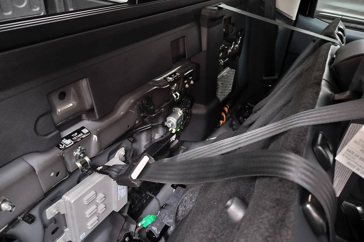 ford maverick 2025 interior csc 02 jpg