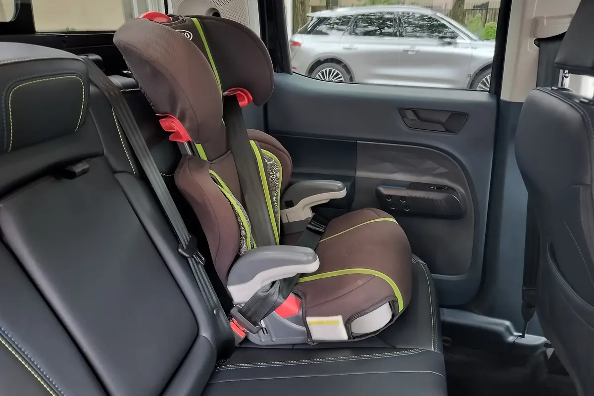 ford maverick 2025 interior csc 04 jpg