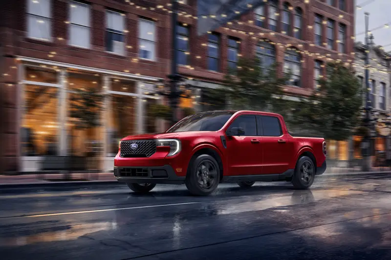 ford-maverick-lariat-2026-exterior-oem-01