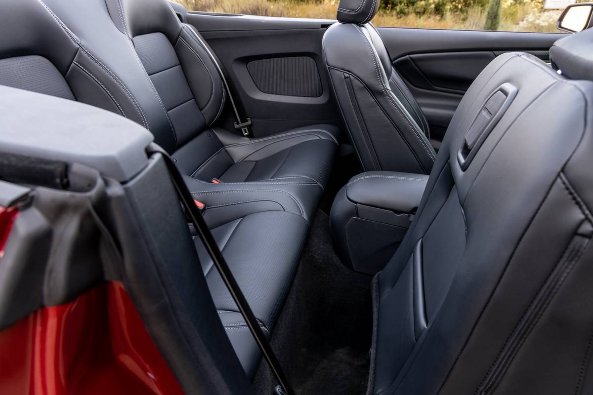 ford mustang ecoboost 2024 33 interior backseat jpg