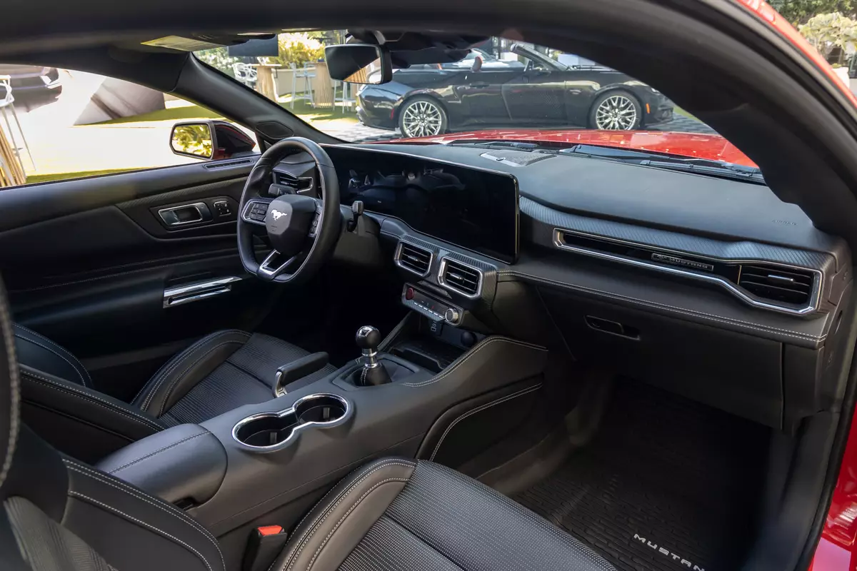 ford mustang gt 2024 93 interior front row jpg