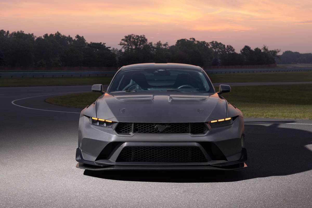 ford mustang gtd liquid carbon 2025 exterior oem 03 jpg