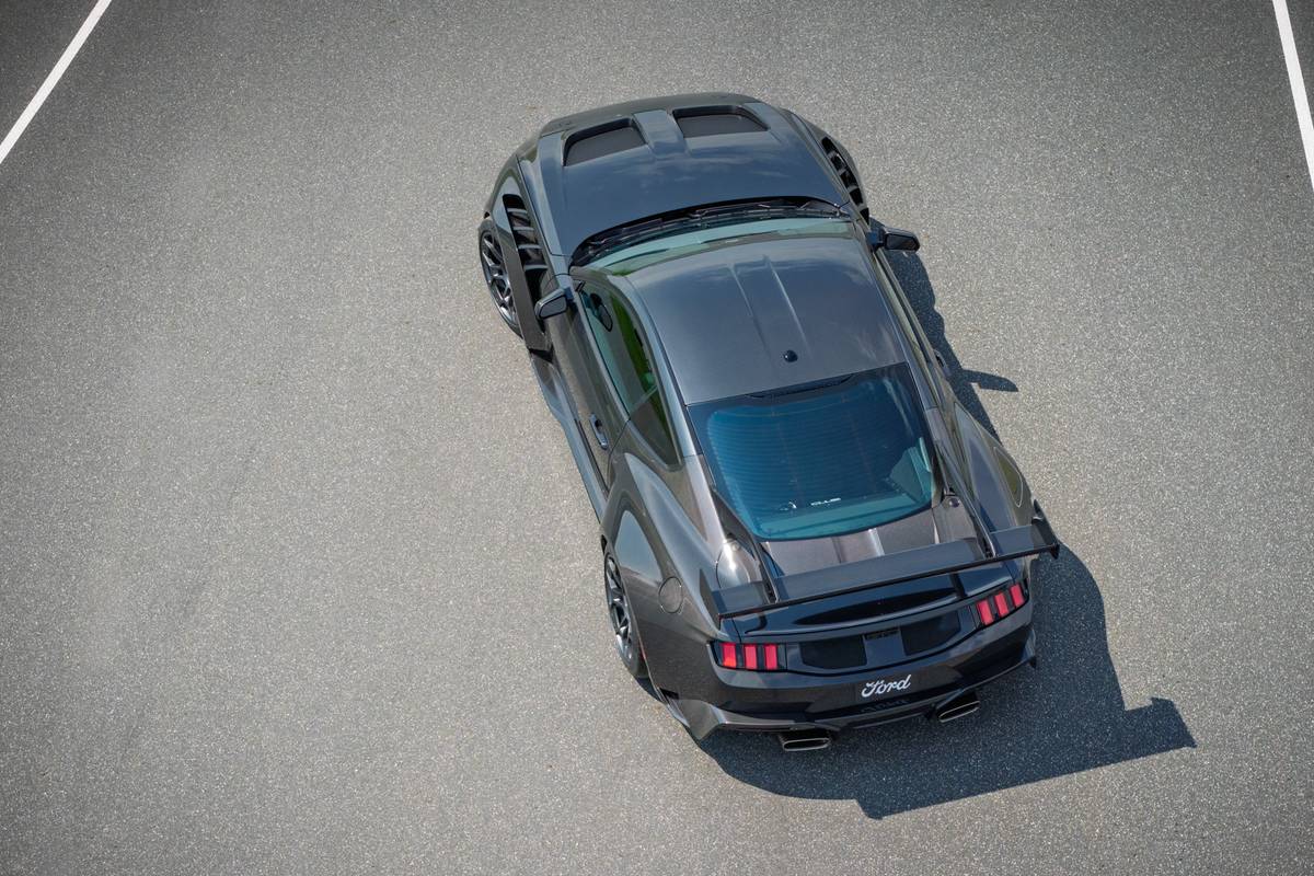 ford mustang gtd liquid carbon 2025 exterior oem 04 jpg