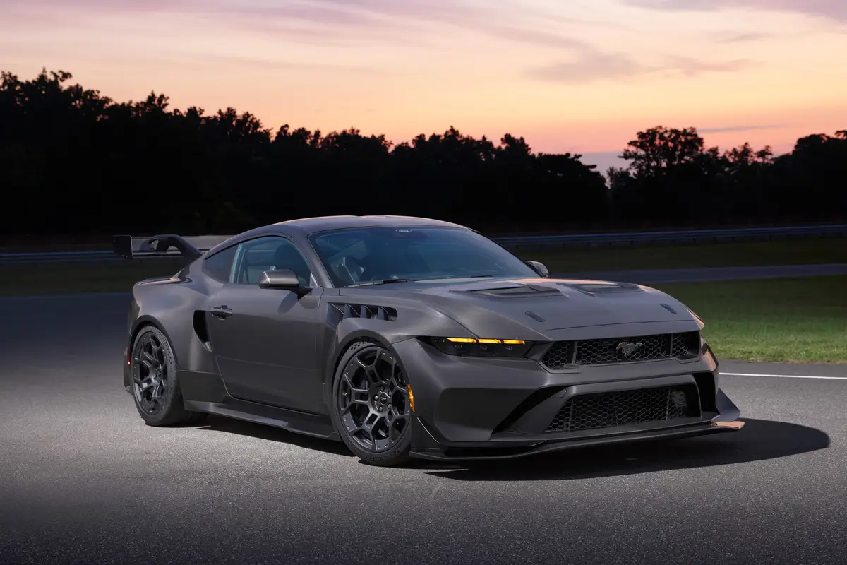 ford mustang gtd liquid carbon 2025 exterior oem 07 jpg