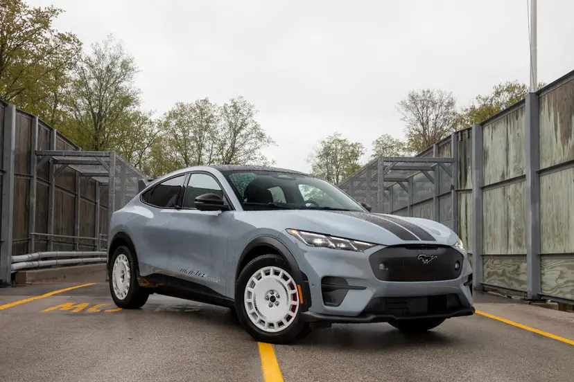 ford-mustang-mach-e-gt-eawd-2024-03-exterior-front-angle