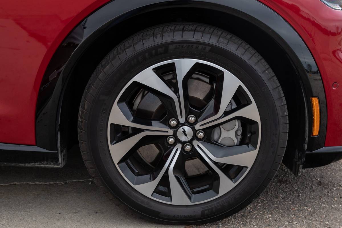 ford mustang mach e premium awd 2021 35 exterior wheel scaled jpg