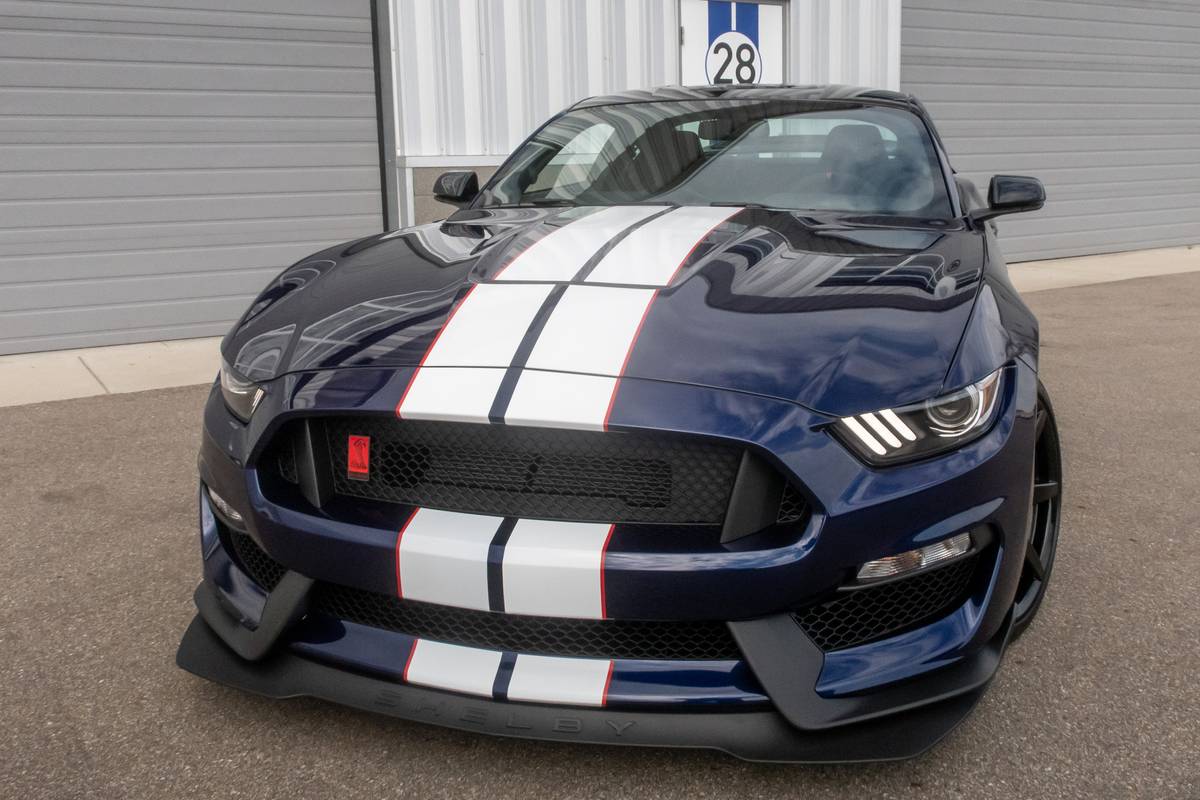 Ford Mustang Shelby Gt350r Track Ready Street Capable News Cars Com